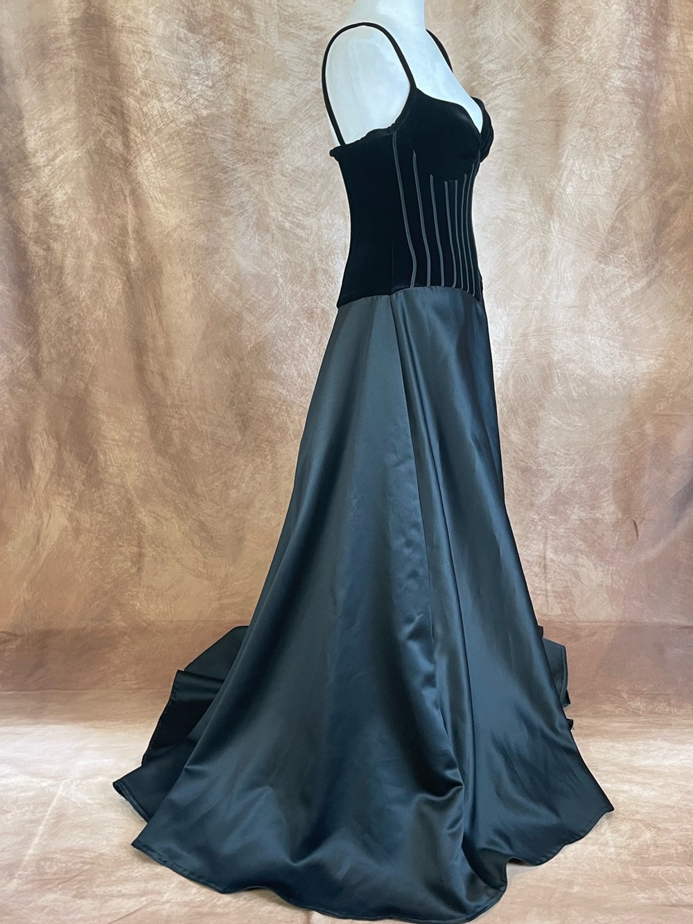 Vintage Cache Black Velvet Corset Gown Size 6 - Picture 5 of 9